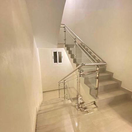 Appartement Haut Standing Idealement Situe A Dakar Exterior foto