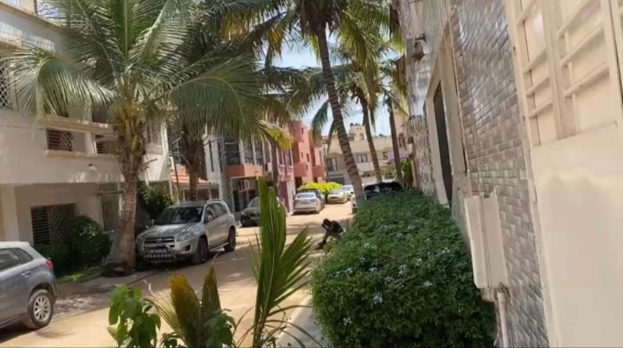 Appartement Haut Standing Idealement Situe A Dakar Exterior foto